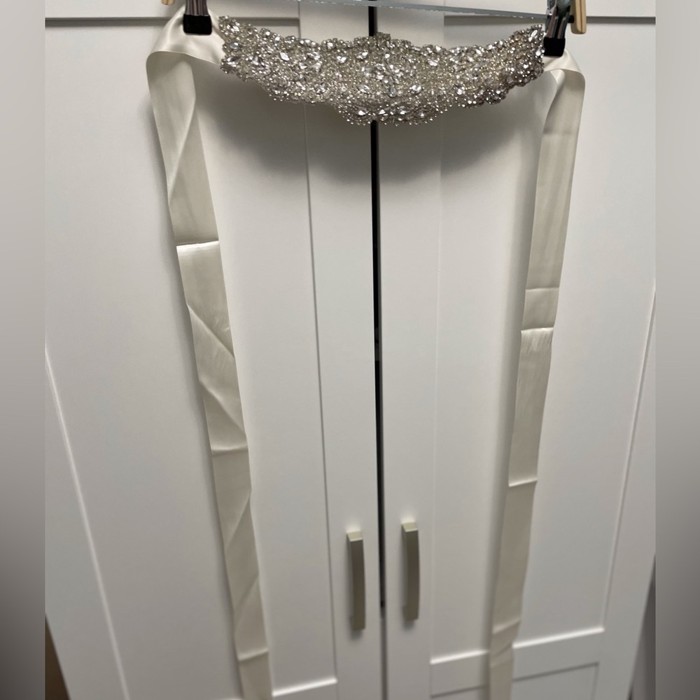 David's Bridal Silver and White Belt